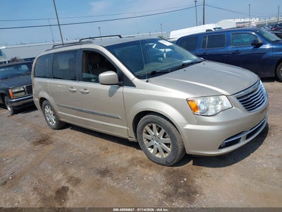 CHRYSLER TOWN & COUNTRY 2014
