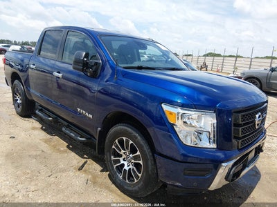 NISSAN TITAN 2021