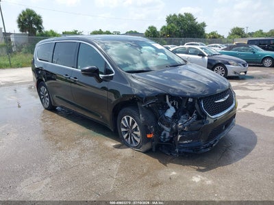 CHRYSLER PACIFICA HYBRID 2025