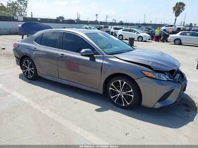 TOYOTA CAMRY 2020