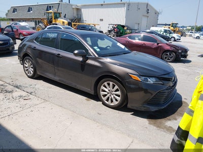 TOYOTA CAMRY 2018