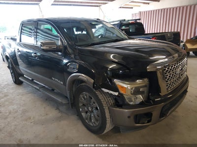 NISSAN TITAN 2017