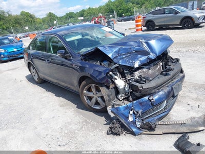 VOLKSWAGEN PASSAT 2013
