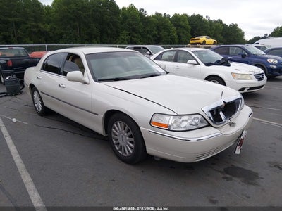 LINCOLN TOWN CAR 2005
