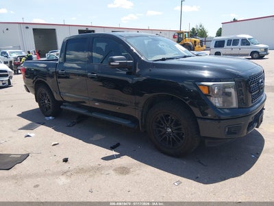 NISSAN TITAN 2018