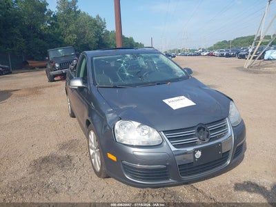 VOLKSWAGEN JETTA 2010
