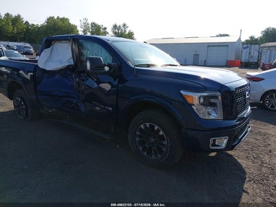 NISSAN TITAN 2018