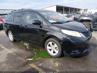 TOYOTA SIENNA 2014