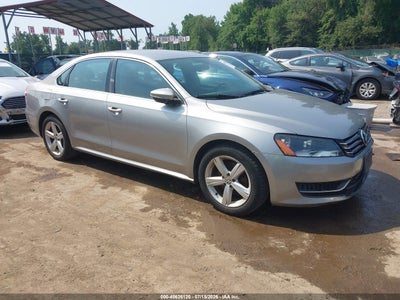 VOLKSWAGEN PASSAT 2012