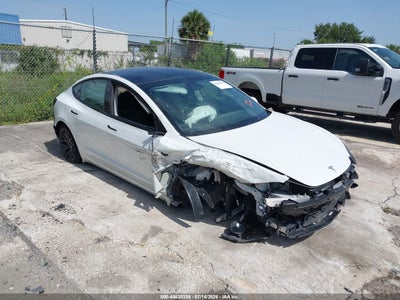 TESLA MODEL 3 2025