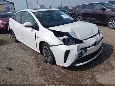 TOYOTA PRIUS 2019