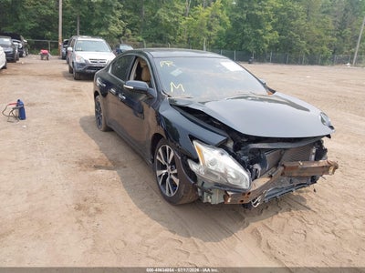 NISSAN MAXIMA 2011