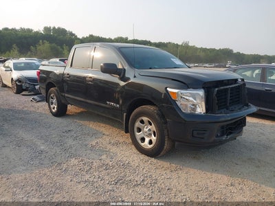 NISSAN TITAN 2017