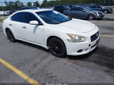 NISSAN MAXIMA 2011