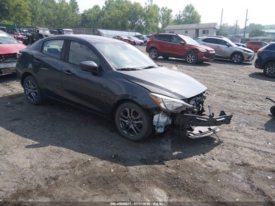 TOYOTA YARIS 2019