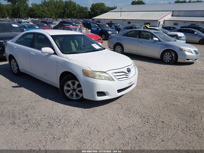 TOYOTA CAMRY 2011