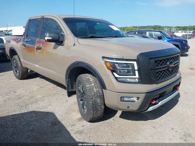 NISSAN TITAN 2020