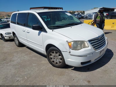 CHRYSLER TOWN & COUNTRY 2009