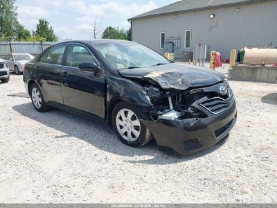 TOYOTA CAMRY 2011