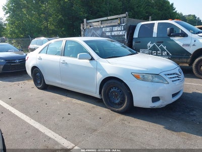 TOYOTA CAMRY 2011