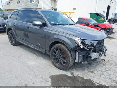 AUDI Q7 2021