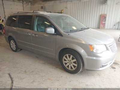 CHRYSLER TOWN & COUNTRY 2015
