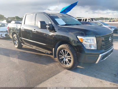 NISSAN TITAN 2020