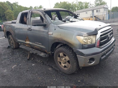 TOYOTA TUNDRA 2010