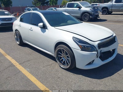 INFINITI G37 2013
