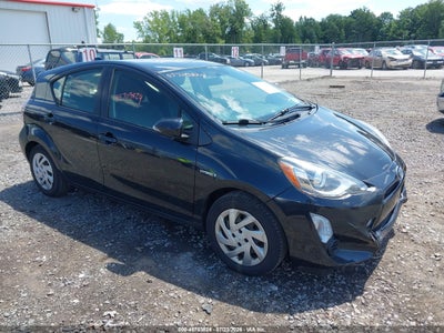 TOYOTA PRIUS C 2015