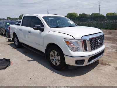 NISSAN TITAN 2018
