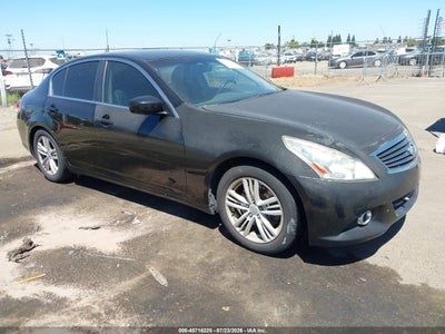 INFINITI G37 2013