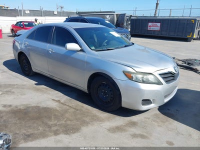 TOYOTA CAMRY 2011