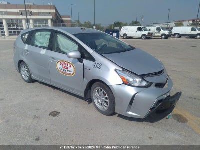 TOYOTA PRIUS V 2015
