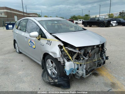 TOYOTA PRIUS V 2013
