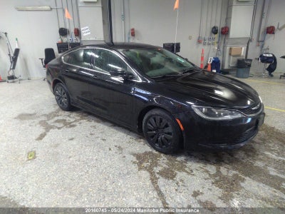 CHRYSLER 200 2015