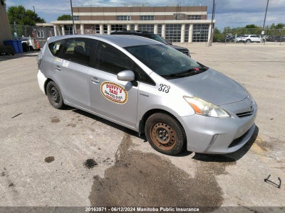 TOYOTA PRIUS V 2013