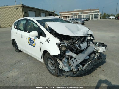 TOYOTA PRIUS V 2017
