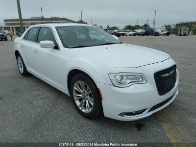 CHRYSLER 300 2015