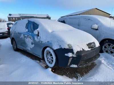 TOYOTA PRIUS V 2013