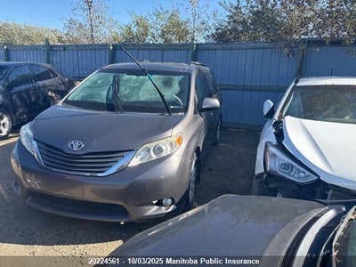 TOYOTA SIENNA XLE V6 2011