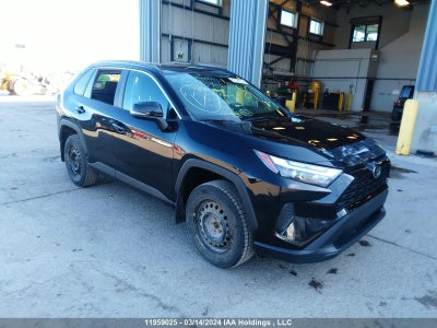 TOYOTA RAV4 XLE 2022