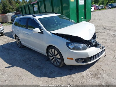 VOLKSWAGEN GOLF WAGON 2013