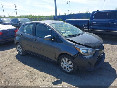 TOYOTA YARIS 2015