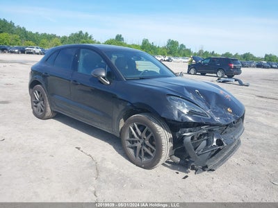 PORSCHE MACAN 2024