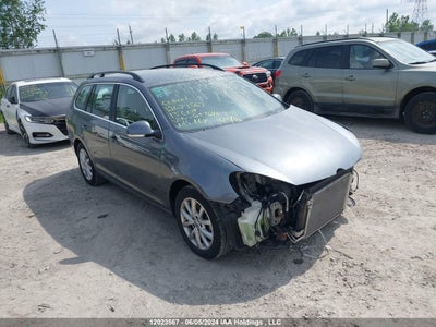 VOLKSWAGEN GOLF WAGON 2013