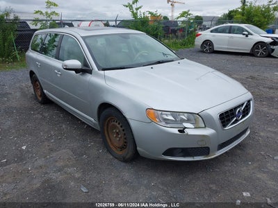 VOLVO V70 2010