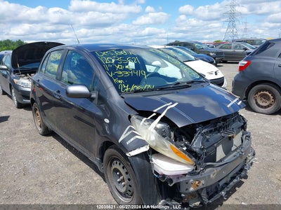 TOYOTA YARIS 2011