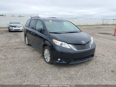 TOYOTA SIENNA 2013