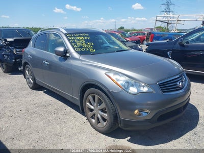 INFINITI JOURNEY 2011